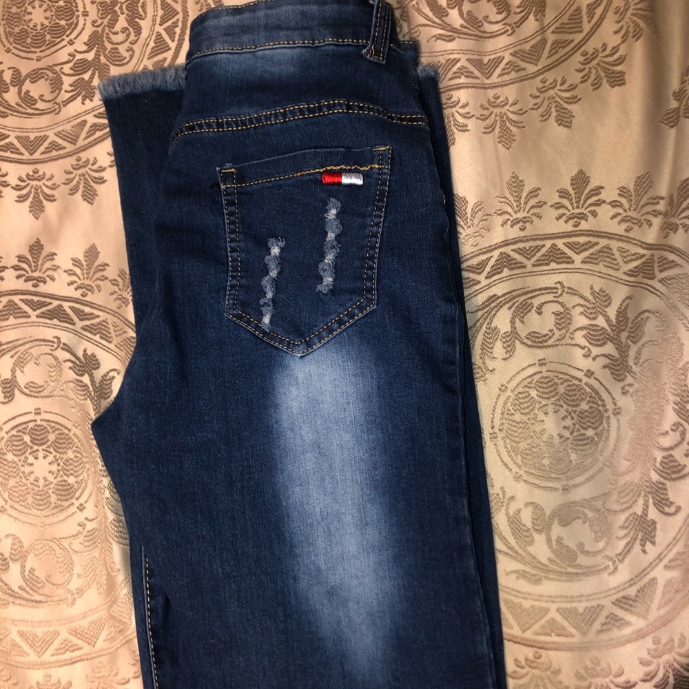 Denim distressed jeans